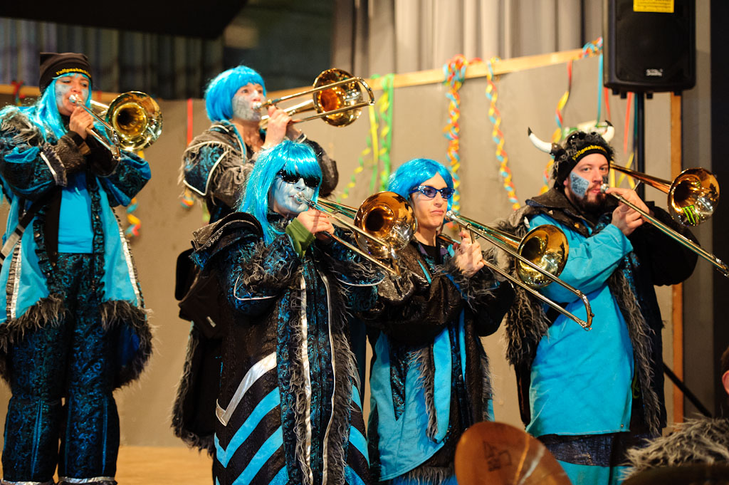 Hedingen, 2012-02-04, Fasnacht Umzug Hedingen im Schachensaal (Rudi Eiermann)